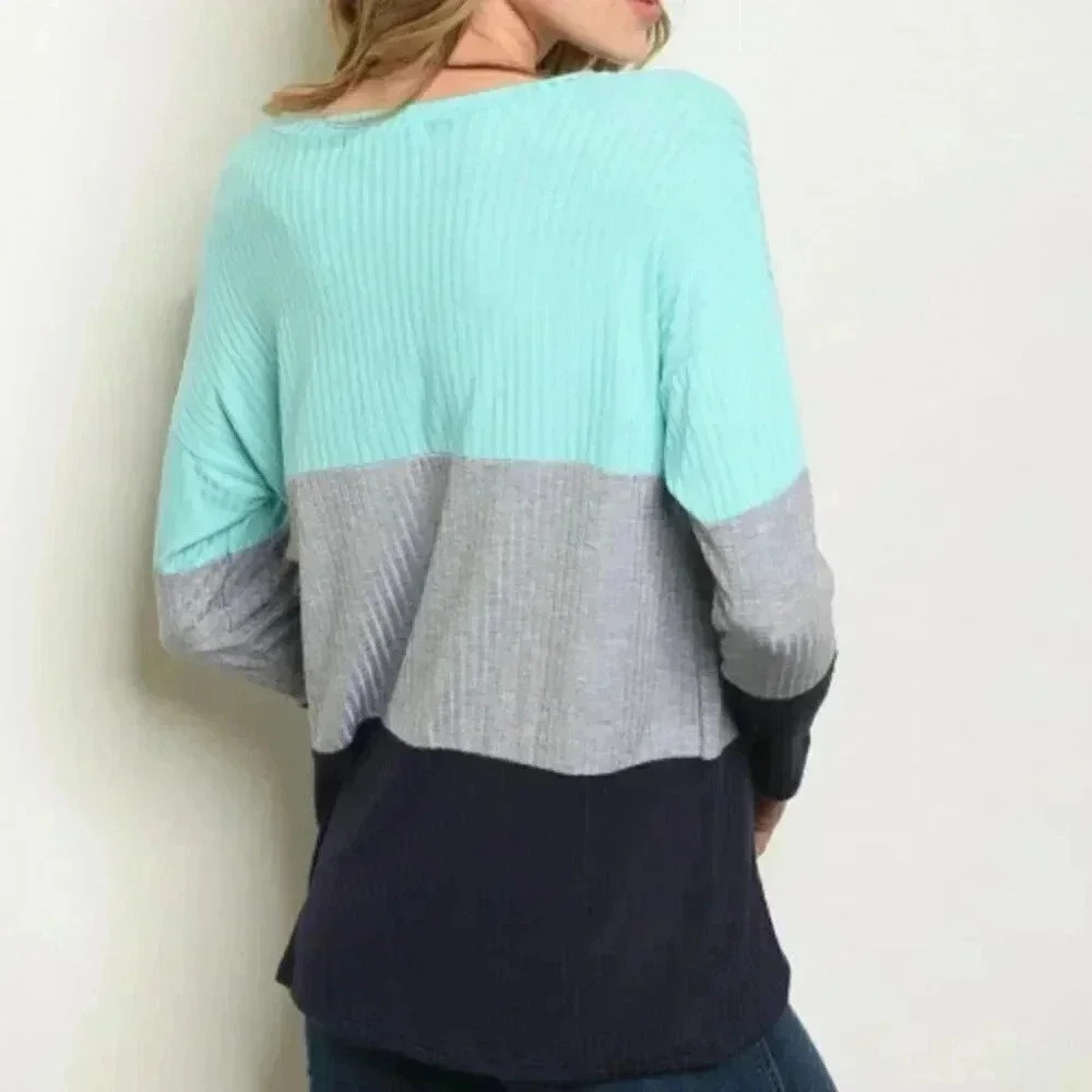 CASUAL TOP - Picture 3 of 3